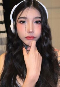 เนเน่-childlike