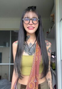 เนเน่-likable