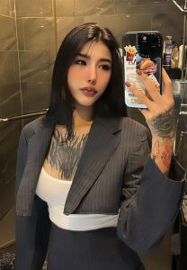 เนเน่-seemly